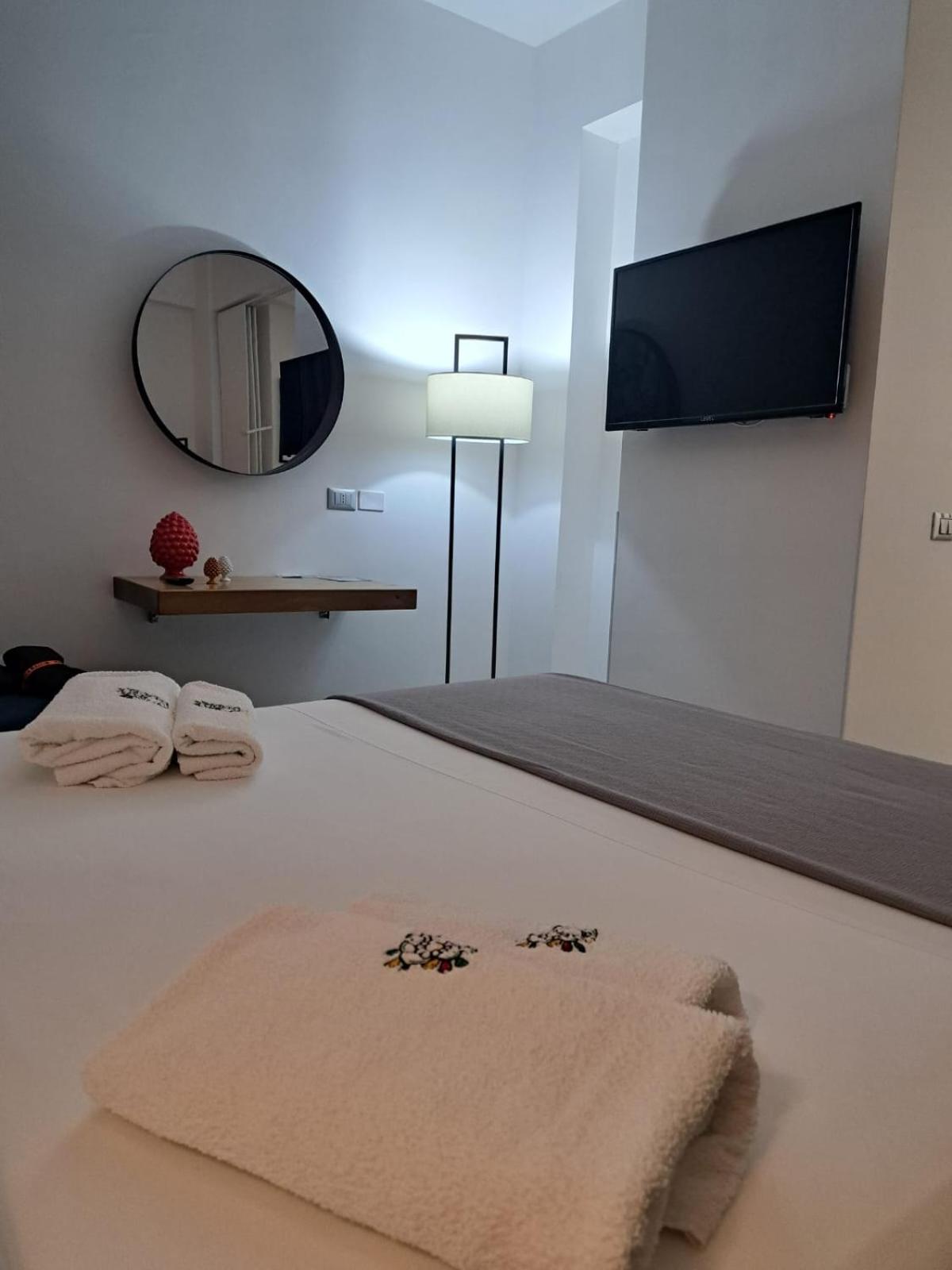 Sikelia Superior Rooms Milazzo Eksteriør billede